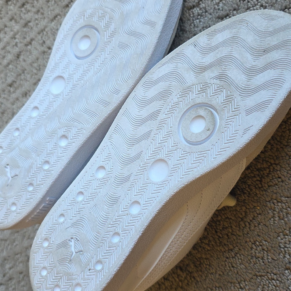 Puma White Cream Low-Top Sneakers - Picture 9 of 11